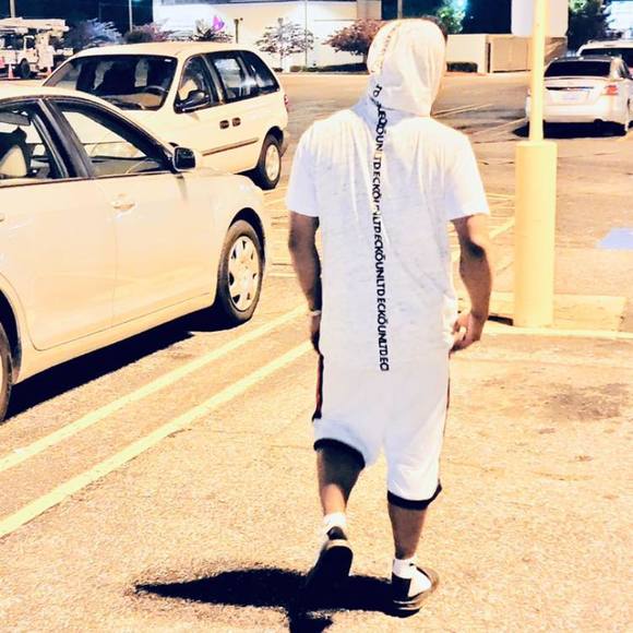 Meet your Posher, Łarichie komin - Picture 1 of 1